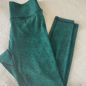 Buffbunny jacquard nucleus print leggings